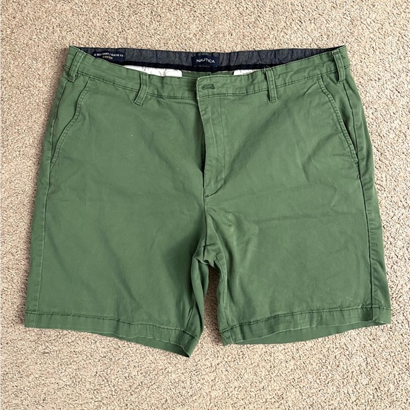 2 Pair of Nautica Shorts sz 40 Blue & Green - Picture 3 of 7